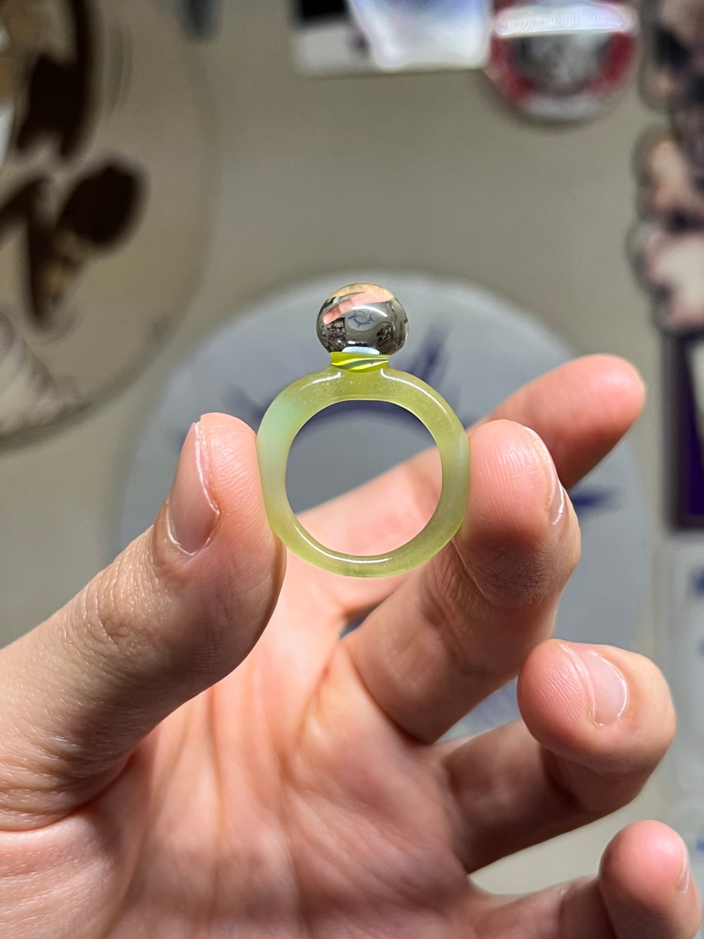 Ring size 7.5 - Hulk , 420 Mille (CFL/UV)