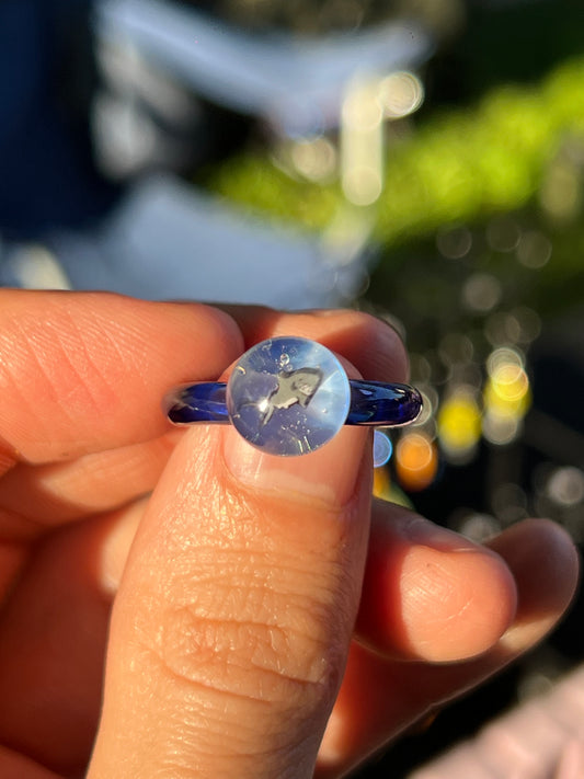 Ring size 4.5 - Shark mille, cobalt & glow stick (UV)