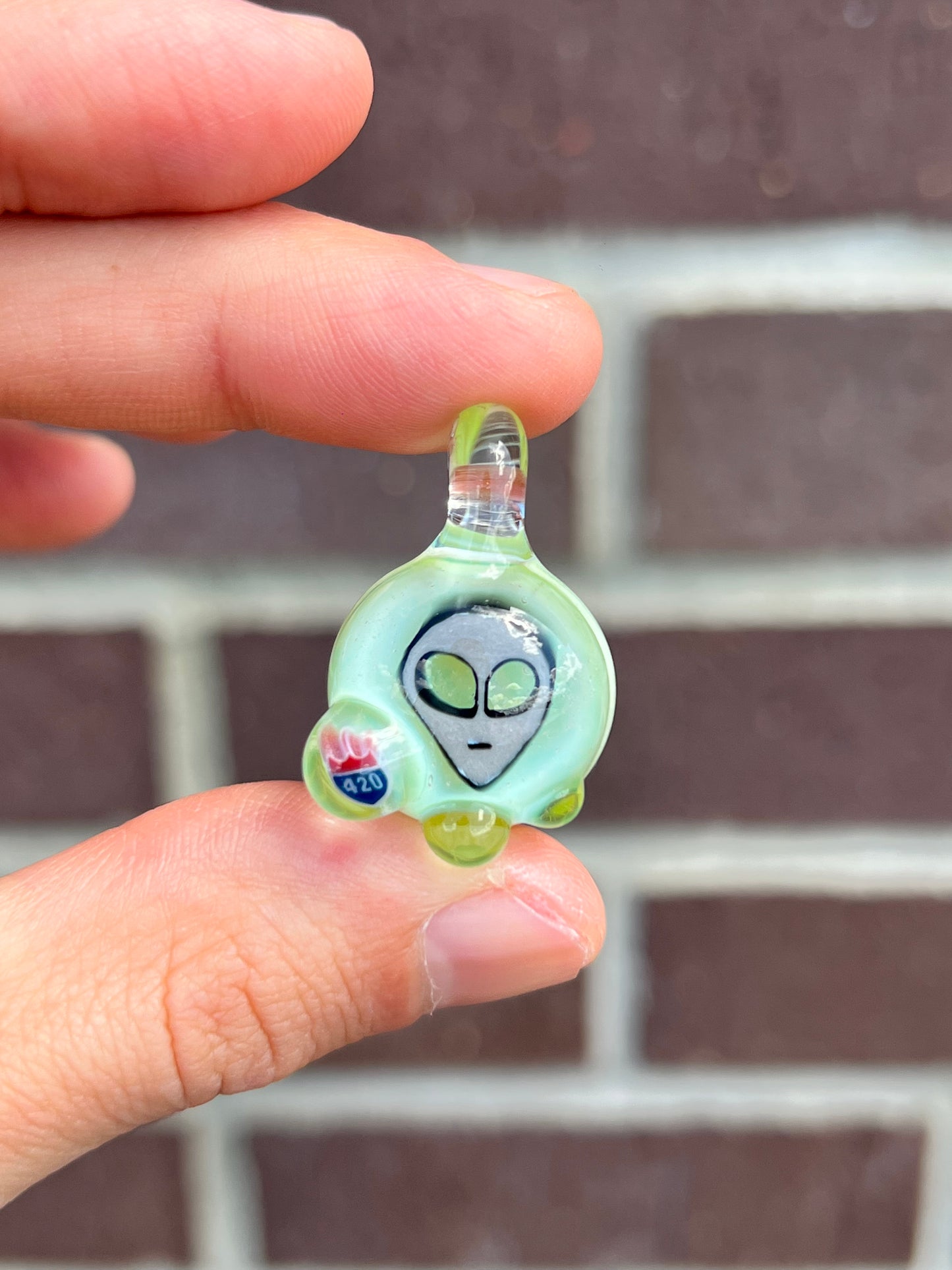 Pendant - Alien / 420 Mille, Slyme / Blu-V (UV)